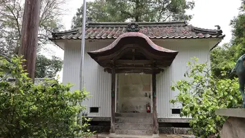 11:18