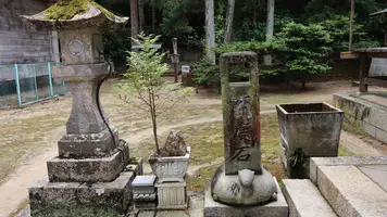 11:22
